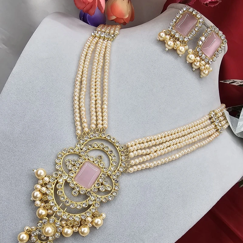 Unique Pearl & Stone Set