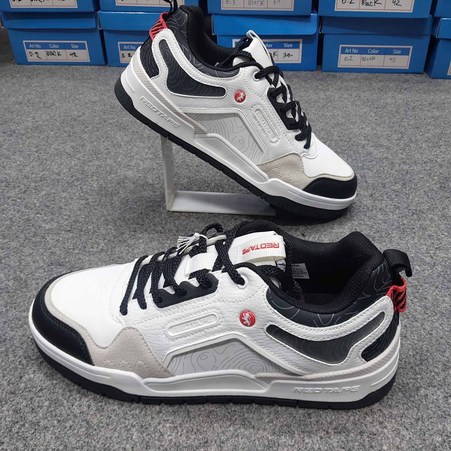 Red Tape Lifestyle Casual Sneakers (Black) - Image 4