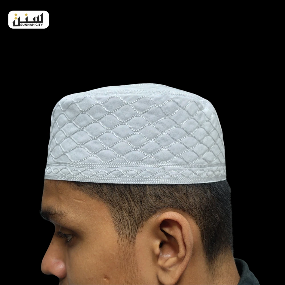 Handcrafted Saudi White Cotton Tupi – Light Net