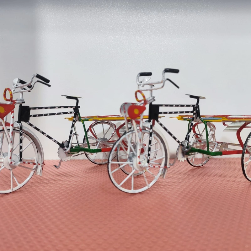 Van Gari Showpiece Miniature (Metal, Hand Painted, Rickshaw Painting