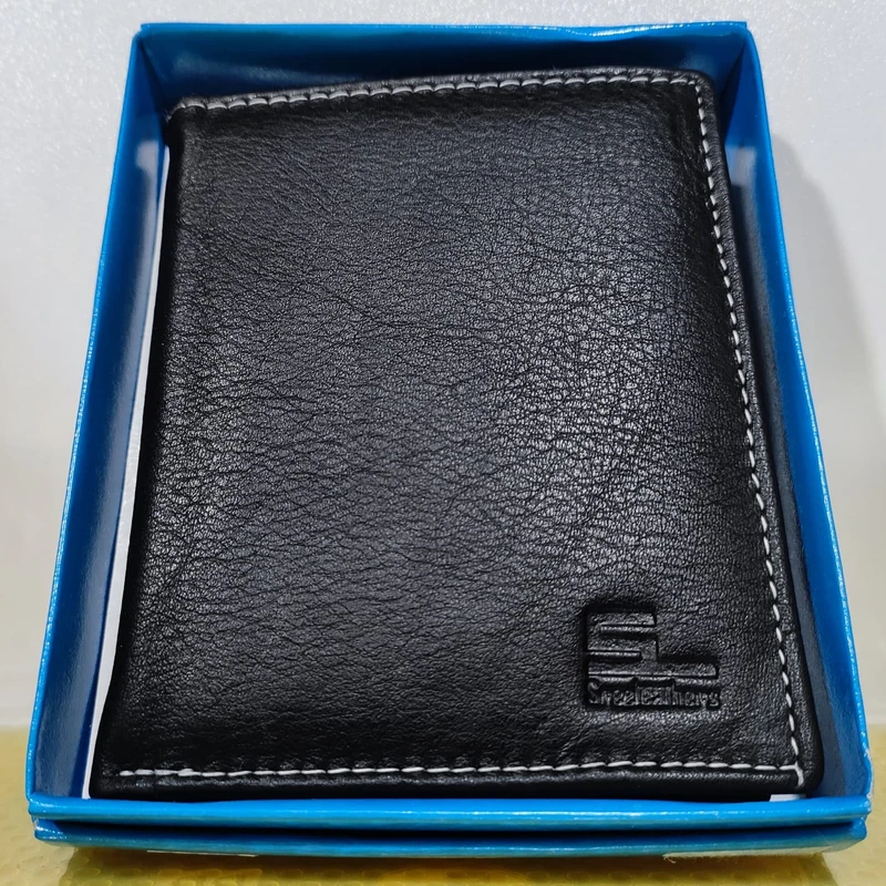Sreeleathers Wallet  .BLACK/ BROWN