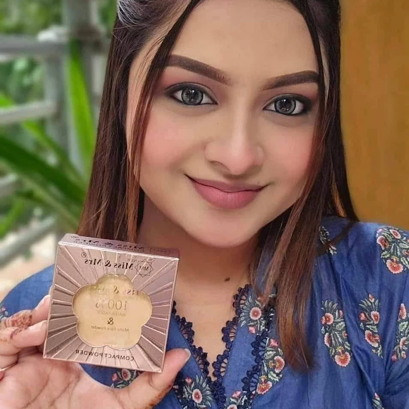 Miss & Mrs  Compact Powder - SPF 55