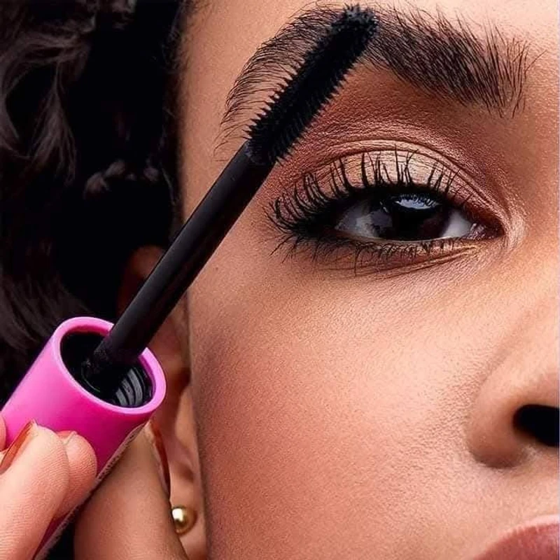 Essence I Love Extreme Volume Mascara - Image 3