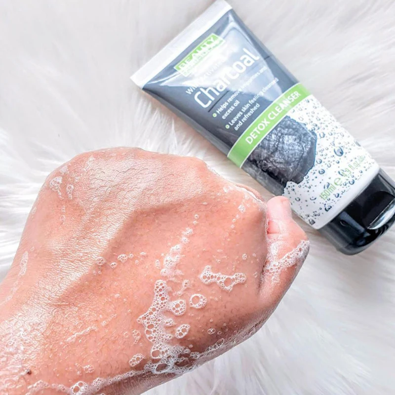 Beauty Formulas Charcoal Detox Cleanser 150ml