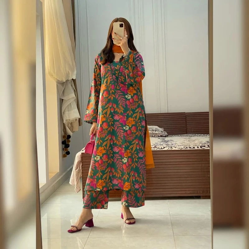 Digital Printed Soft Silk Three-Piece with Chiffon Orna | The Velvet Closet