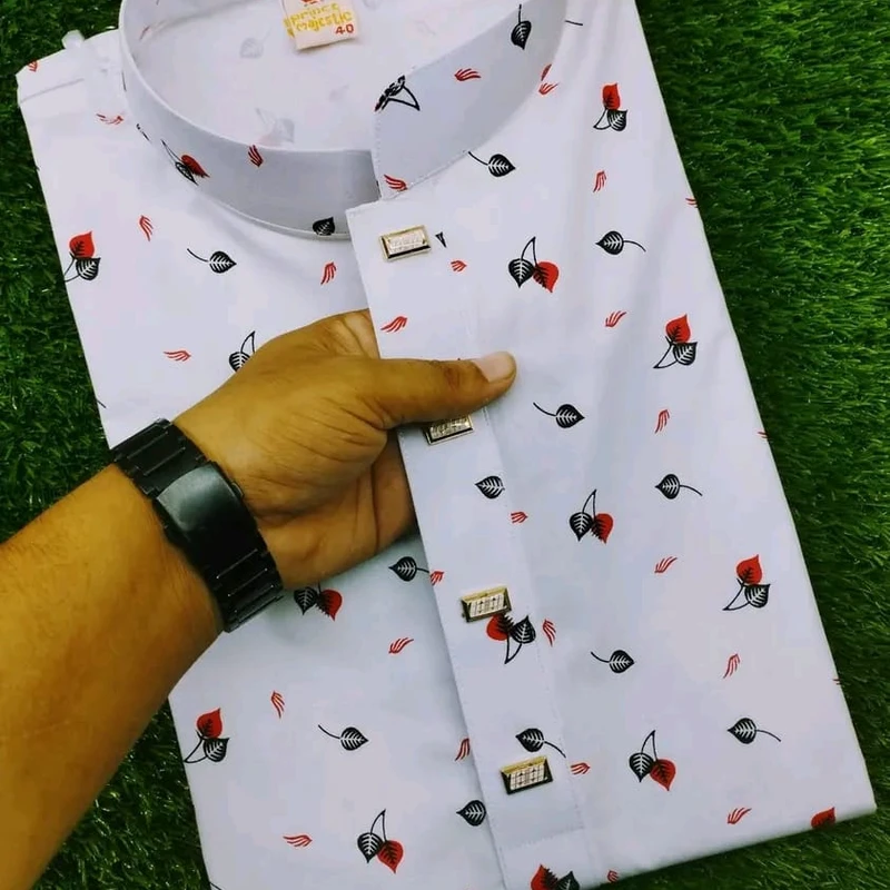 পানপাতা ডিজাইন সাদা