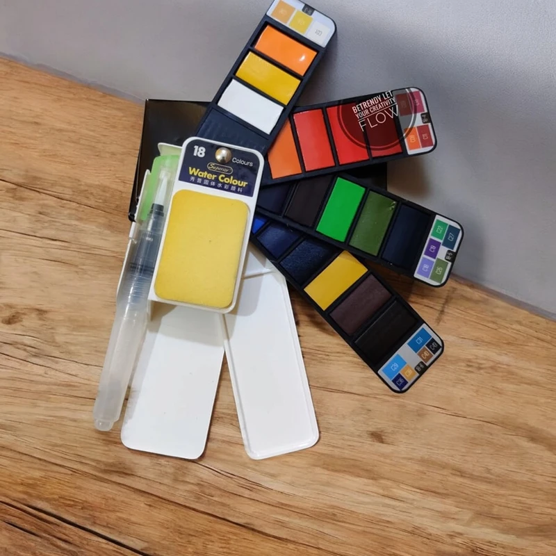 Superior 18 Watercolor Palette