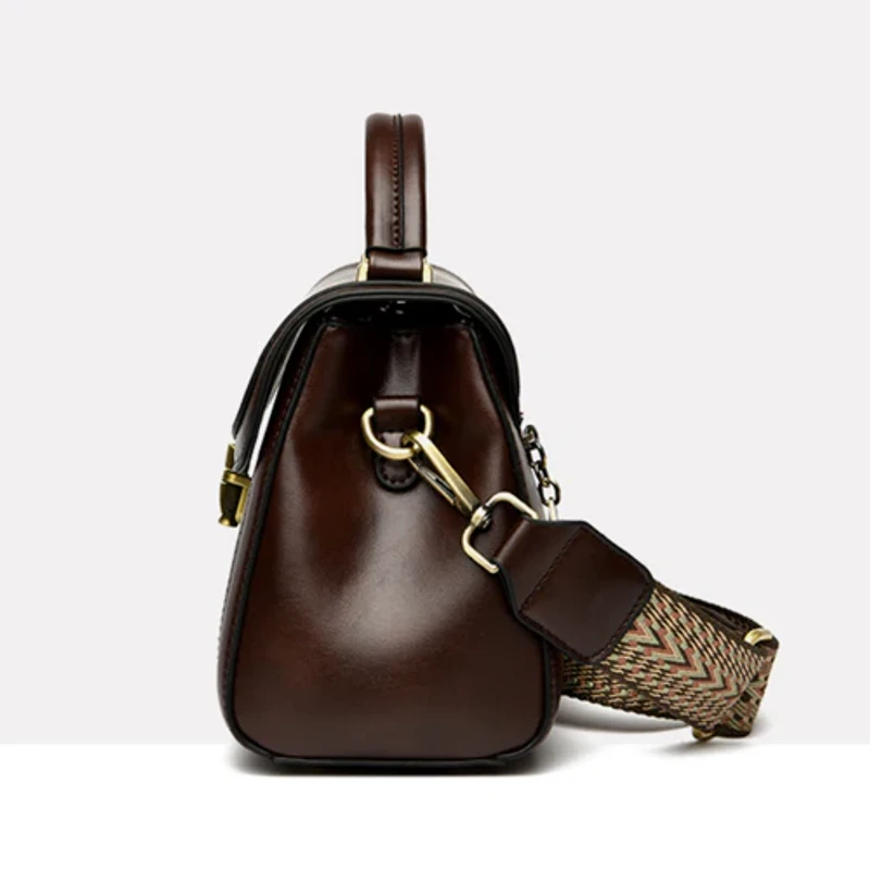 কাঁধে ঝোলার ব্যাগ