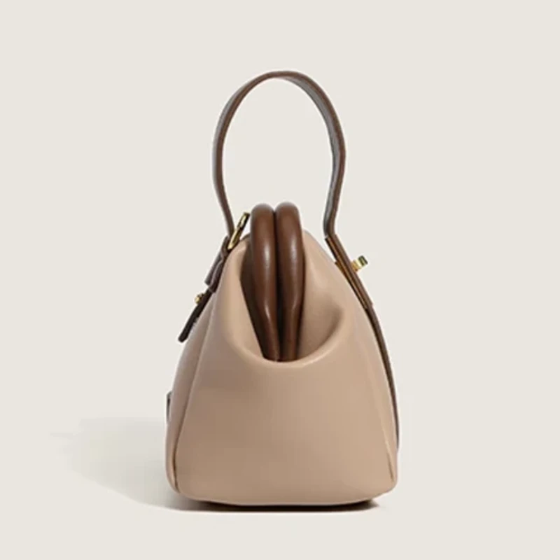 স্টাইলিশ লেদার লেডিস ব্যাগ