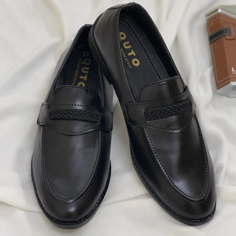 Less Tassel Black - Thumbnail 3