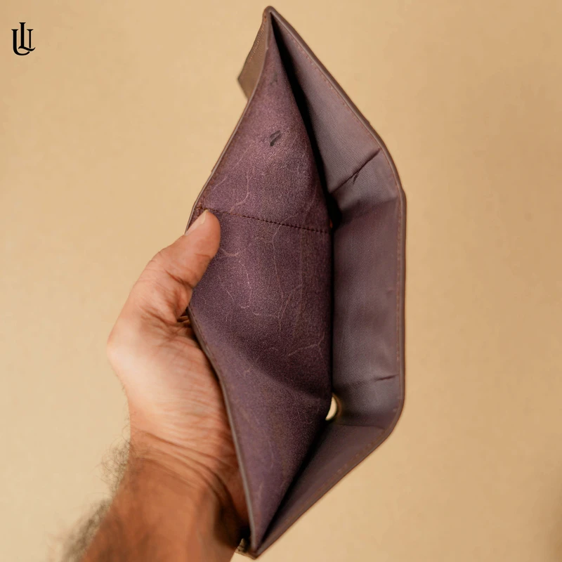 Tedd Magnet Trifold Wallet – Chocolate - Image 4