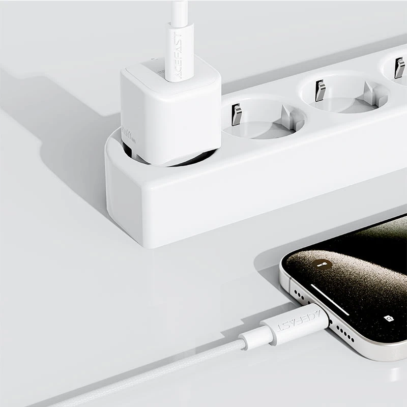 C18-03 USB-C to USB-C braid charging data cable - Thumbnail 4