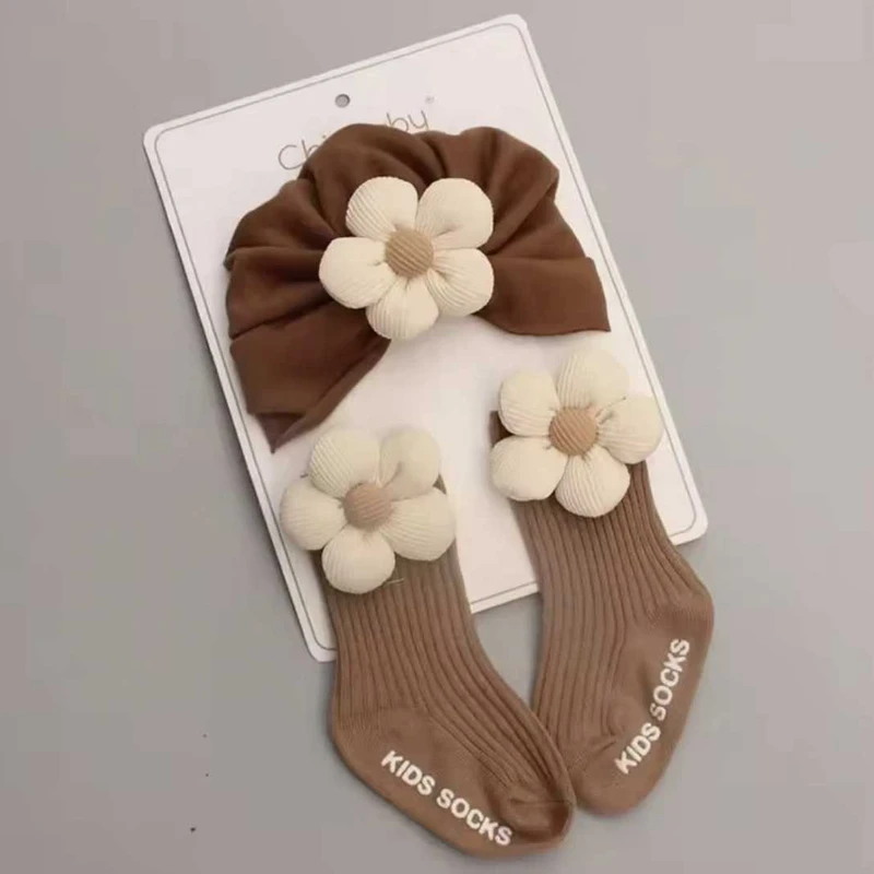 Cute Flower Combination 0-12 Months Autumn Newborn Baby Hat Newborn Winter Boys and Girls Socks Hat