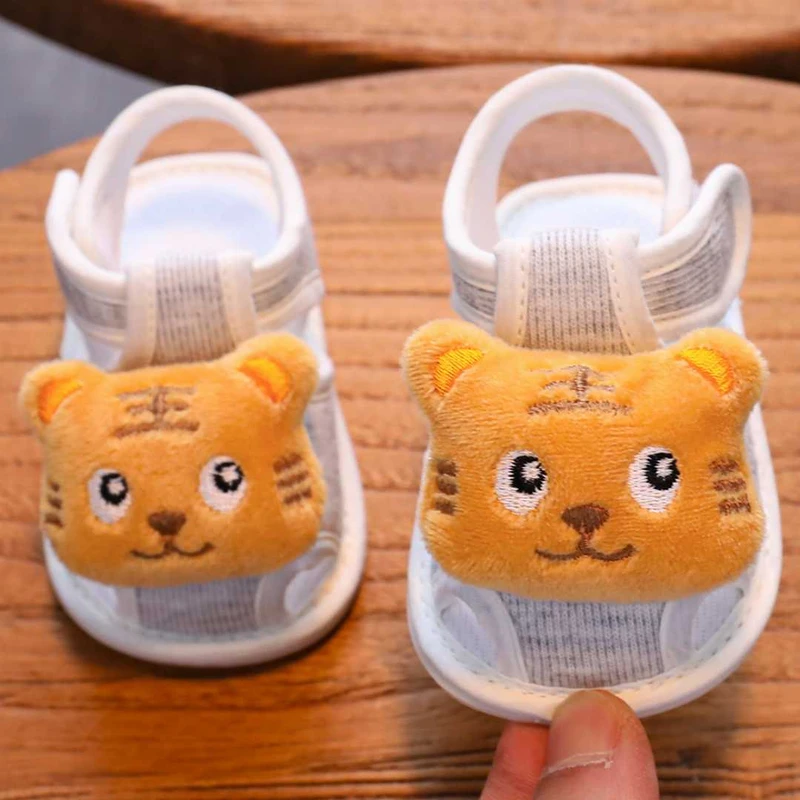 3. Anti-slip Cat Slipper Shoes ৩-১৮ মাস ফ্রী সাইজ